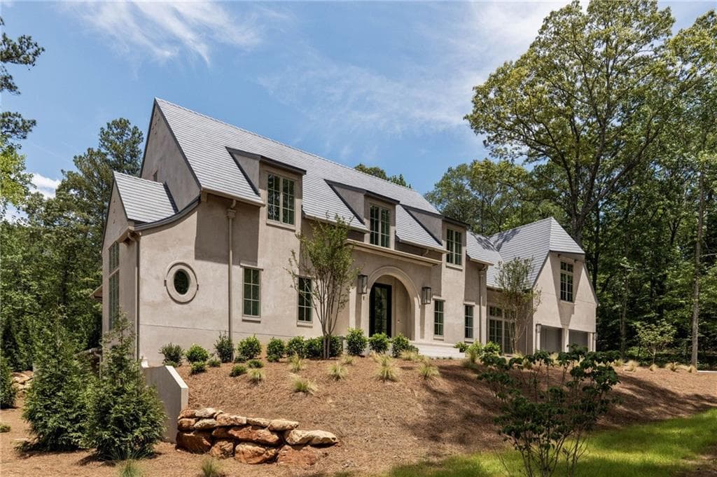 4 bedroom, 5 bathroom, 4,125 sq ft single family residence for sale at 555 Augusta Lane, Chattahoochee Hills, GA 30268 — photo 1 of 17