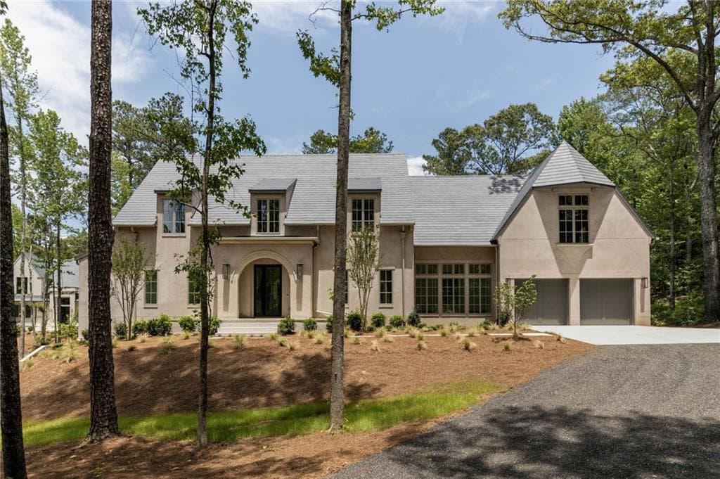 4 bedroom, 5 bathroom, 4,125 sq ft single family residence for sale at 555 Augusta Lane, Chattahoochee Hills, GA 30268 — photo 2