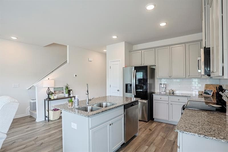 3 bedroom, 3 bathroom, 1,465 sq ft townhouse for sale at 84 Regent Park, Hoschton, GA 30548 — photo 8