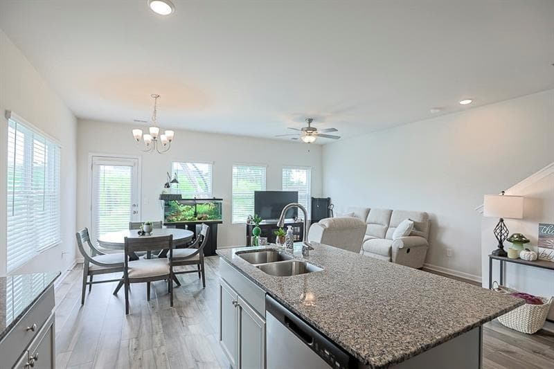 3 bedroom, 3 bathroom, 1,465 sq ft townhouse for sale at 84 Regent Park, Hoschton, GA 30548 — photo 9