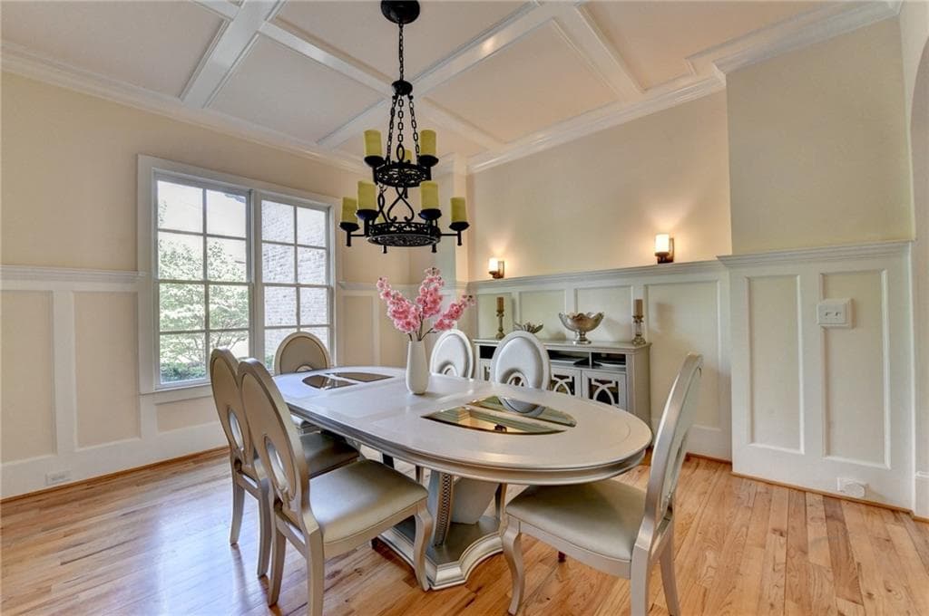 5 bedroom, 6 bathroom, 5,147 sq ft single family residence for rent at 11037 Estates Circle, Alpharetta, GA 30022 for $8,000 a month — photo 6