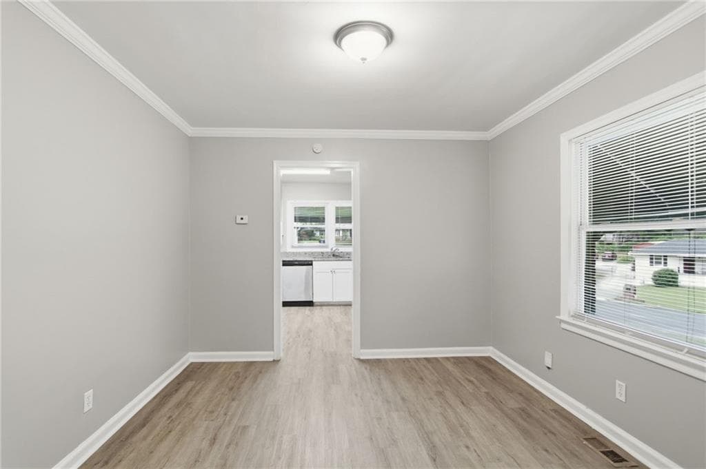 3 bedroom, 2 bathroom, 1,781 sq ft single family residence under contract at 1036 Glendale Drive, Atlanta, GA 30344 — photo 10