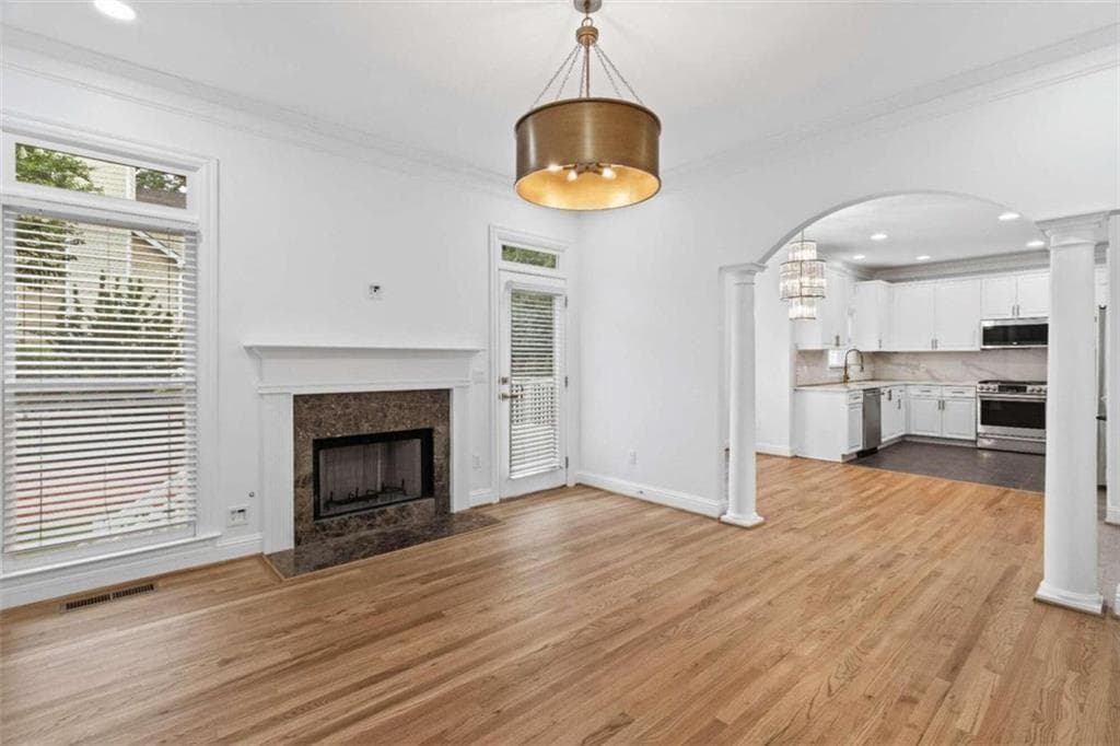 5 bedroom, 4 bathroom, 4,027 sq ft single family residence for sale at 1711 Summit Glen Lane, Atlanta, GA 30329 — photo 10