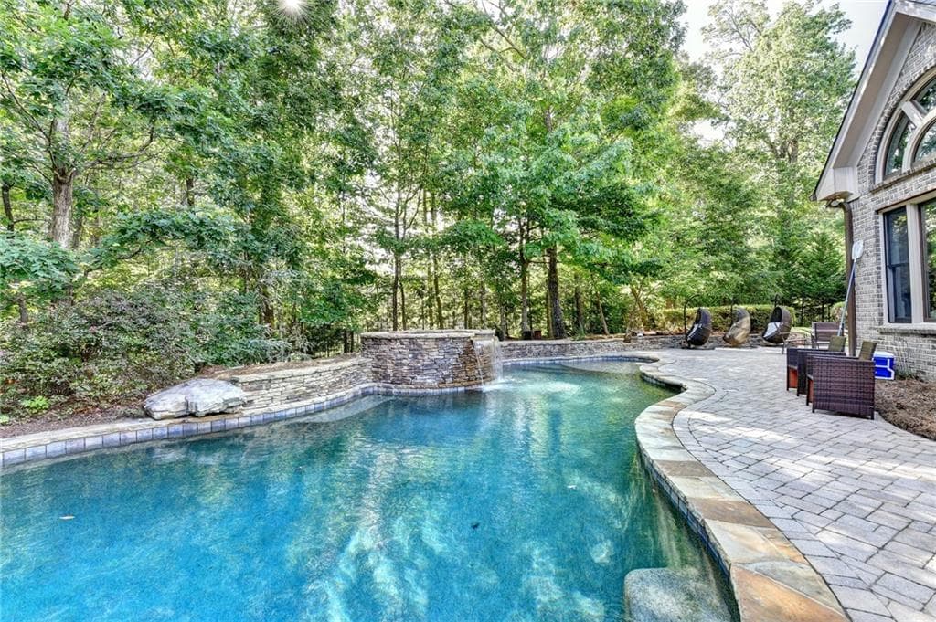 5 bedroom, 6 bathroom, 5,147 sq ft single family residence for rent at 11037 Estates Circle, Alpharetta, GA 30022 for $8,000 a month — photo 2