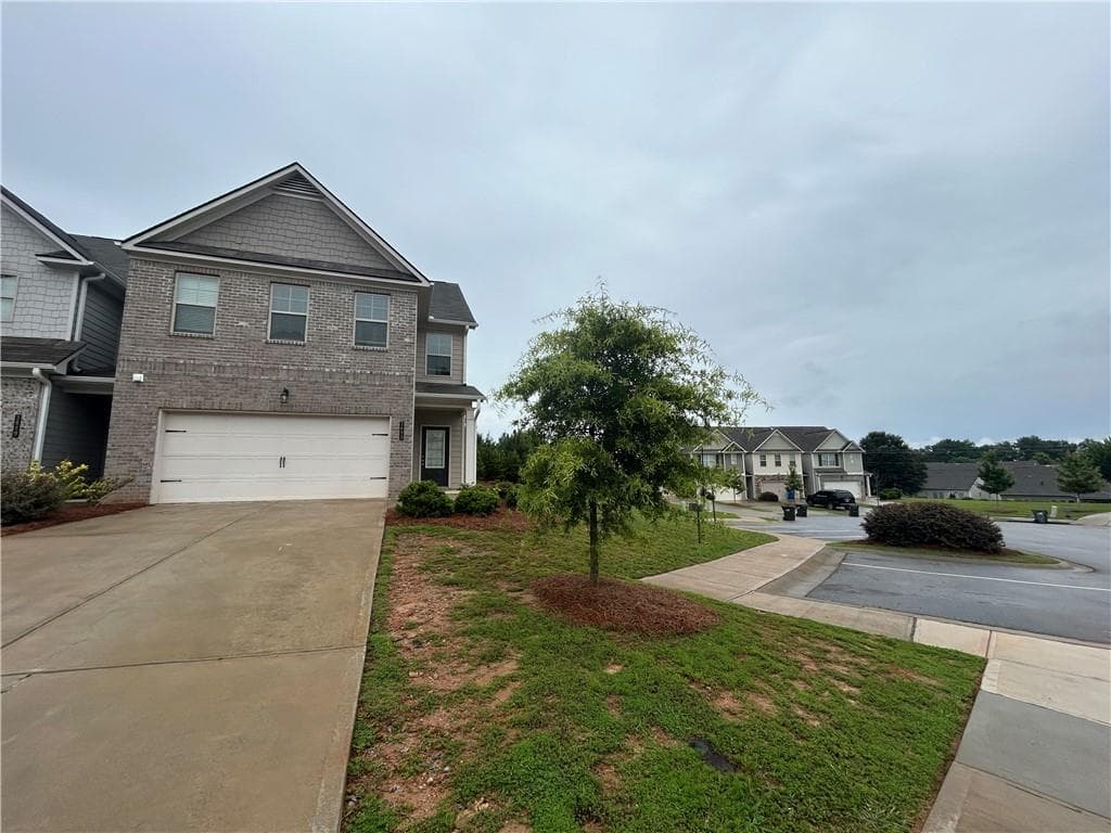 3 bedroom, 3 bathroom, 1,784 sq ft townhouse for sale at 3893 Prospect Point Drive, Gillsville, GA 30566 — photo 2