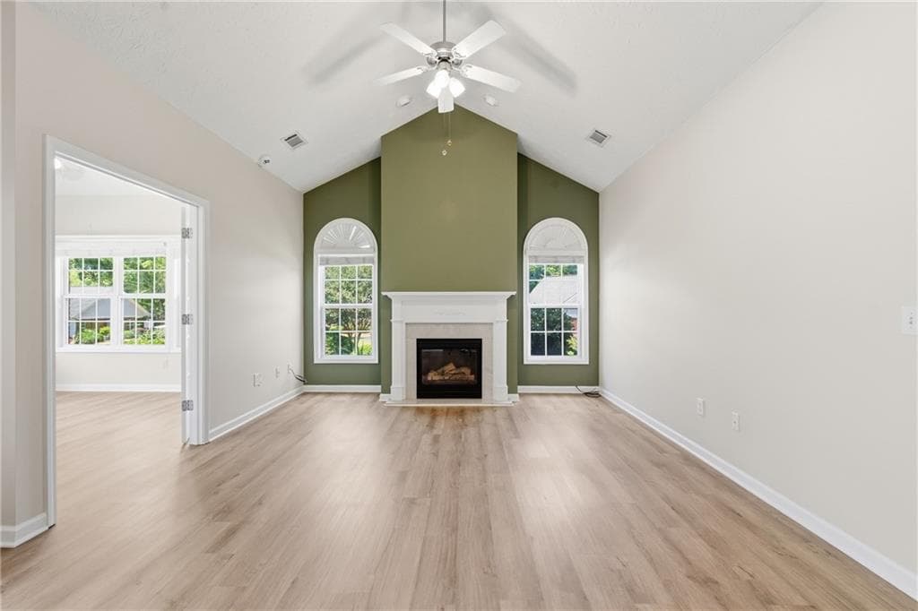 2 bedroom, 2 bathroom, 1,342 sq ft condominium for sale at 4533 Caleb Crossing 18, Powder Springs, GA 30127 — photo 4