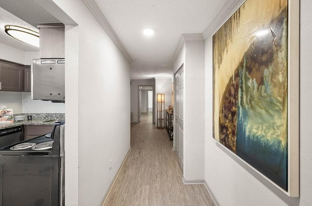 1 bedroom, 1 bathroom, 1,000 sq ft apartment for rent at 5555 Roswell Road P-09, Sandy Springs, GA 30342 for $1,275 a month — photo 3