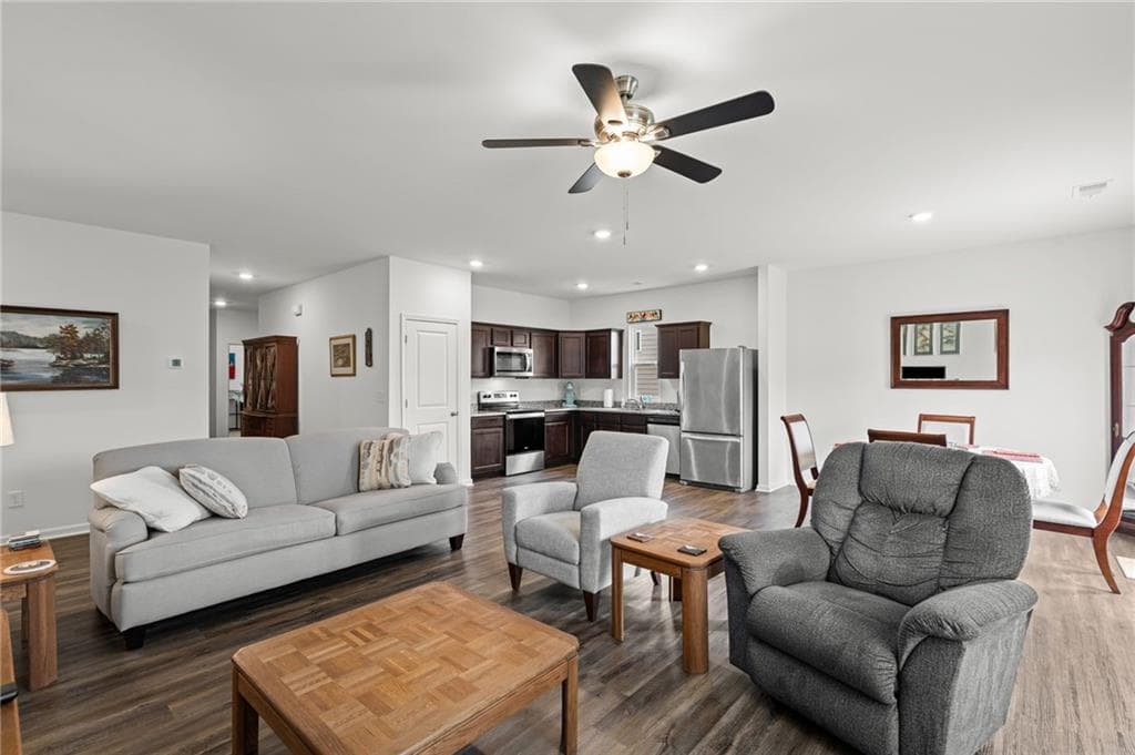 3 bedroom, 2 bathroom, 1,663 sq ft single family residence for sale at 77 Shepard Drive, Dawsonville, GA 30534 — photo 8