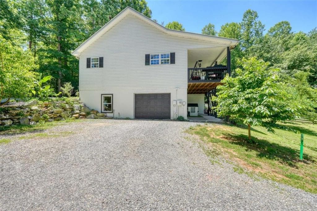 4 bedroom, 3 bathroom, 2,916 sq ft single family residence for sale at 18 Tranquility Trail, Blairsville, GA 30512 — photo 6