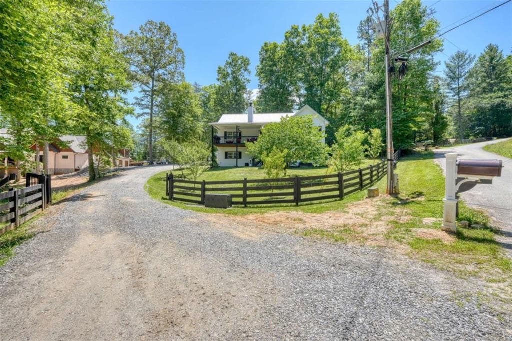 4 bedroom, 3 bathroom, 2,916 sq ft single family residence for sale at 18 Tranquility Trail, Blairsville, GA 30512 — photo 9