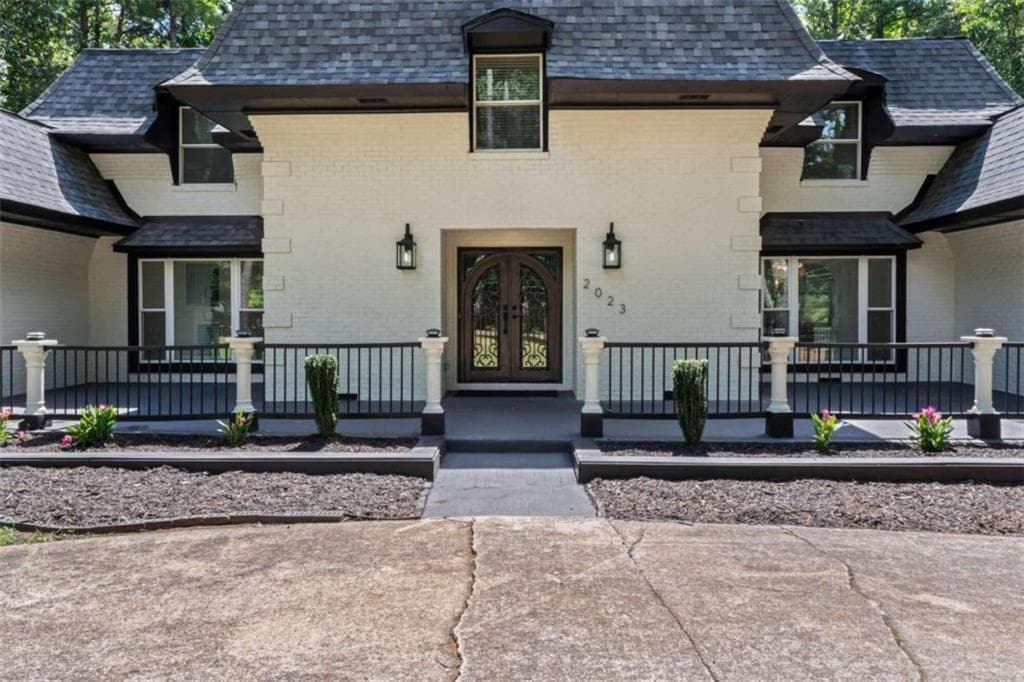 5 bedroom, 6 bathroom, 5,339 sq ft single family residence for sale at 2023 Stoneleigh Drive, Stone Mountain, GA 30087 — photo 3