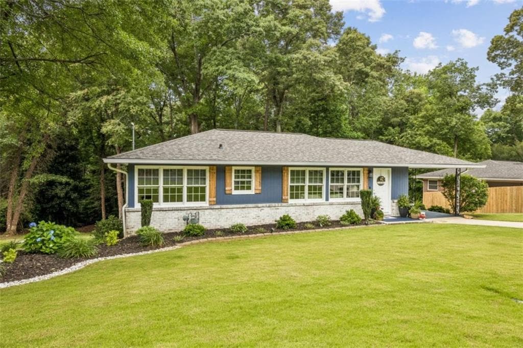 445 Christopher Drive, Gainesville, GA 30501 — most recent listing photo