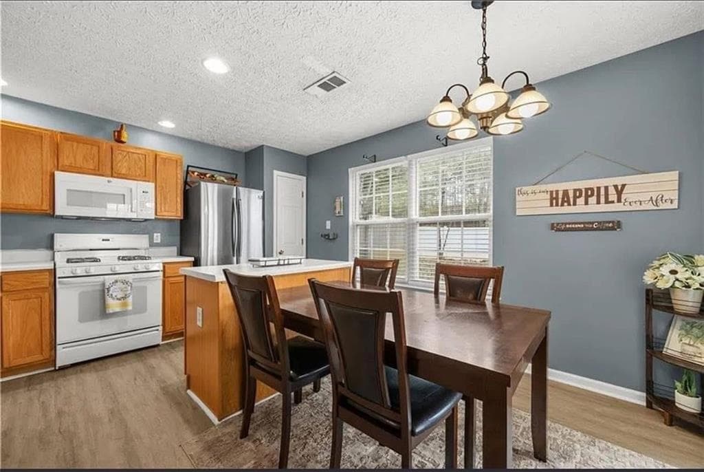 3 bedroom, 3 bathroom single family residence for rent at 188 Ilex Drive, Canton, GA 30114 for $2,250 a month — photo 7