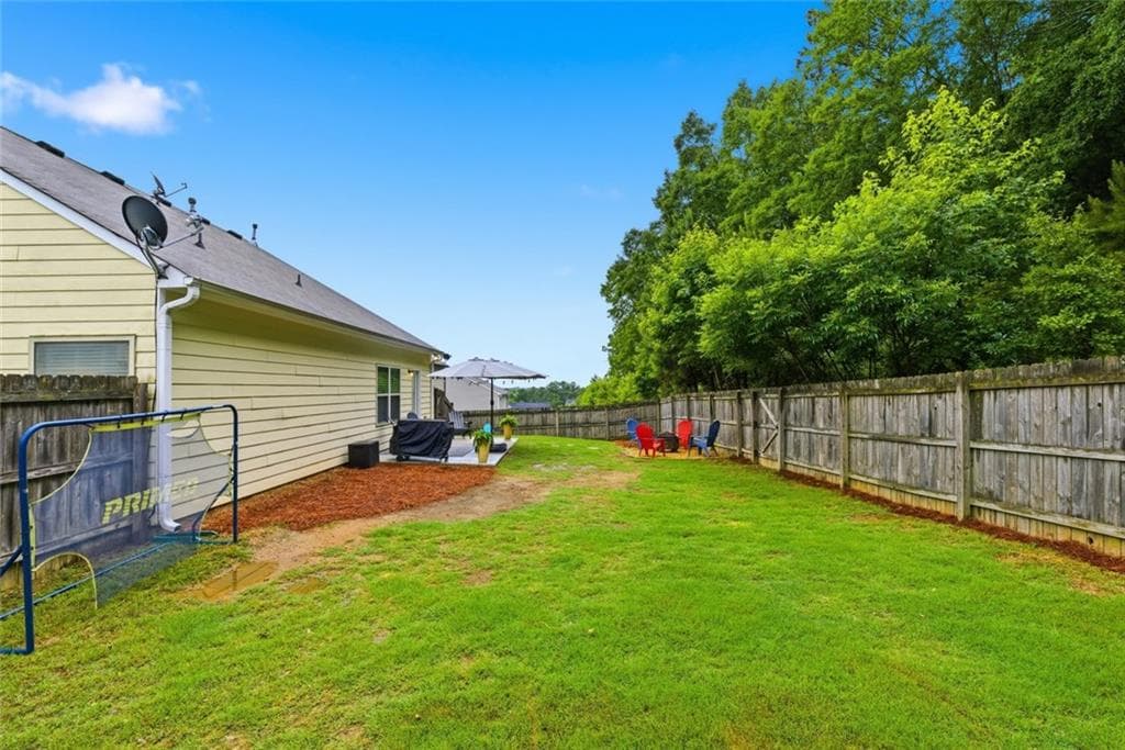 3 bedroom, 2 bathroom, 1,572 sq ft single family residence for sale at 1048 Sutherland Drive, Winder, GA 30680 — photo 5