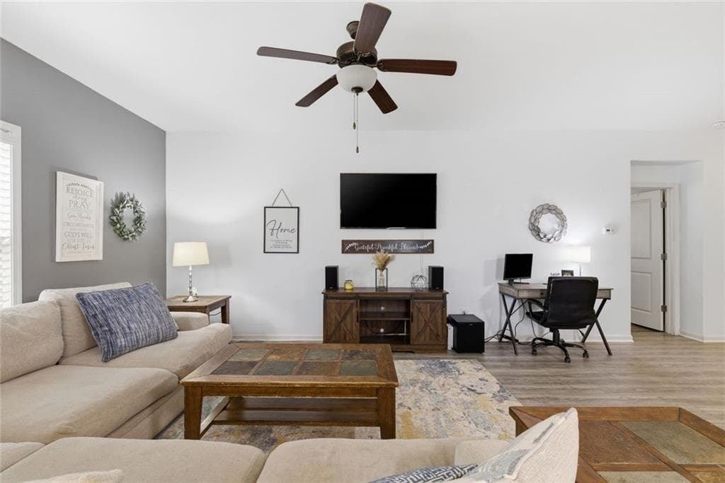 3 bedroom, 2 bathroom, 1,572 sq ft single family residence for sale at 1048 Sutherland Drive, Winder, GA 30680 — photo 10
