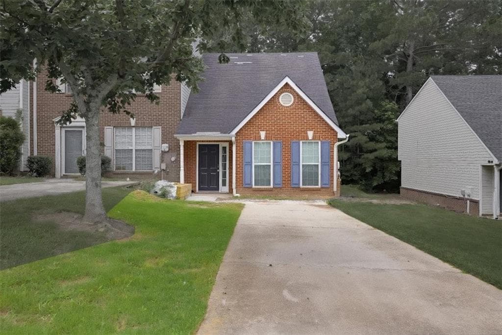2 bedroom, 2 bathroom, 1,010 sq ft townhouse for sale at 1324 Hollenbeck Lane, Riverdale, GA 30296 — photo 2