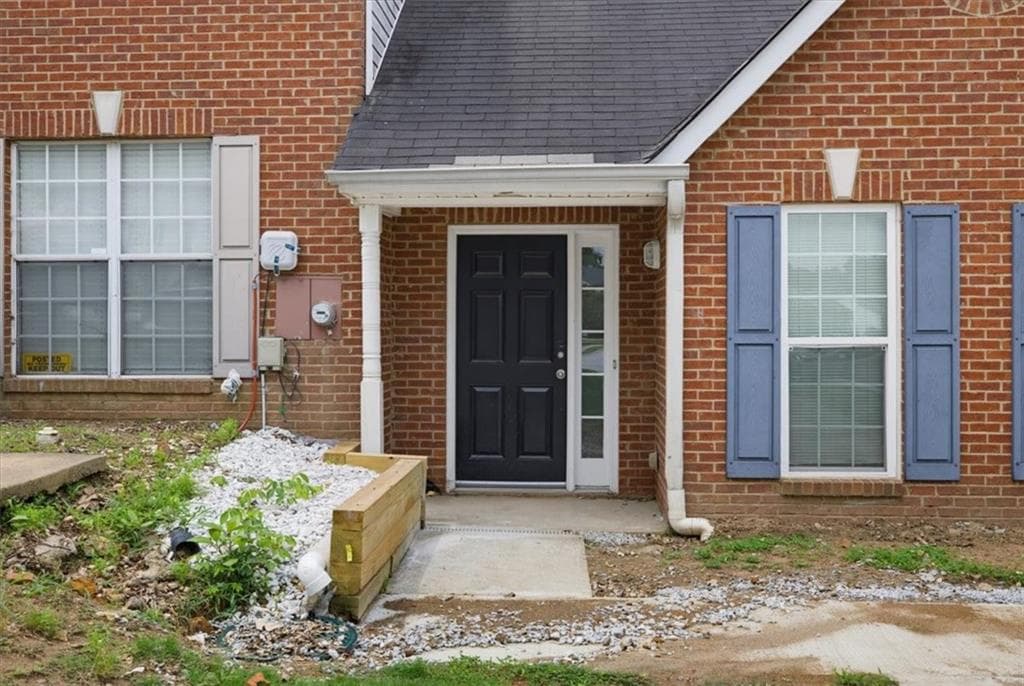 2 bedroom, 2 bathroom, 1,010 sq ft townhouse for sale at 1324 Hollenbeck Lane, Riverdale, GA 30296 — photo 4
