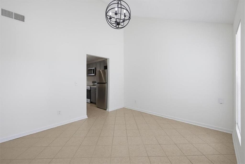 2 bedroom, 2 bathroom, 1,010 sq ft townhouse for sale at 1324 Hollenbeck Lane, Riverdale, GA 30296 — photo 7