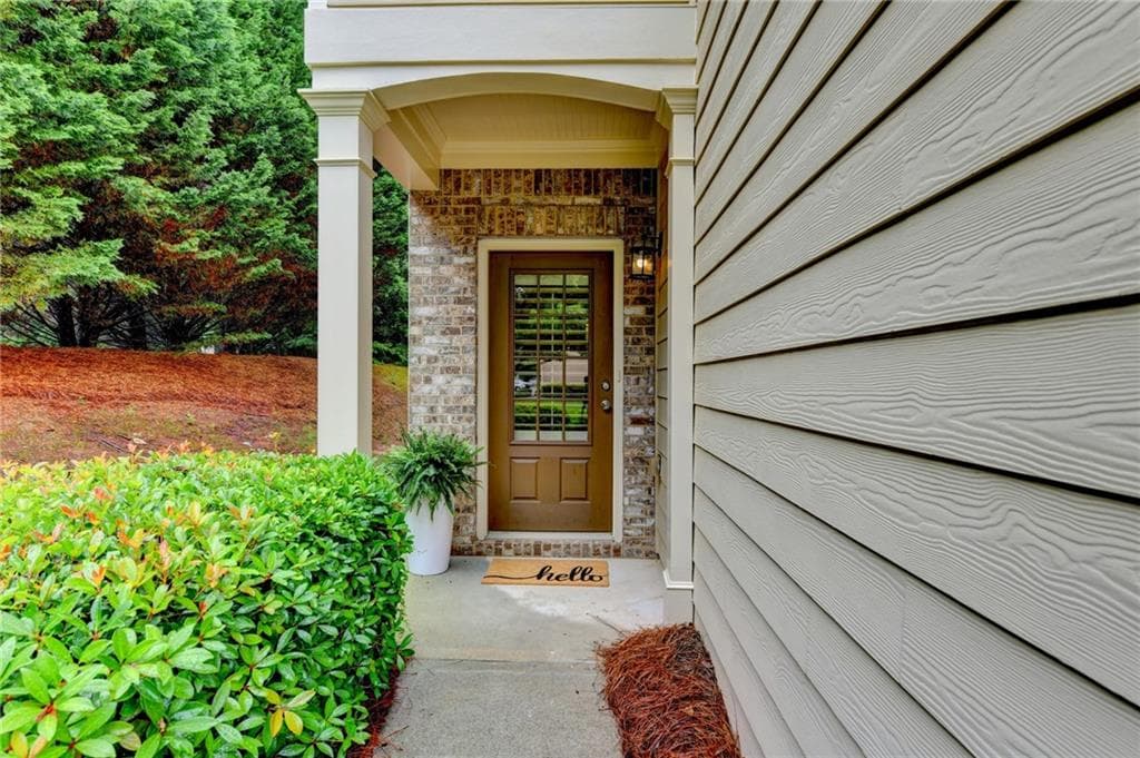 3 bedroom, 3 bathroom, 1,872 sq ft single family residence under contract at 4805 Mistybrooke Court, Alpharetta, GA 30004 — photo 6