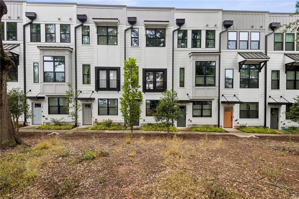 2 bedroom, 3 bathroom, 1,570 sq ft townhouse for sale at 1262 Wright Lane, Atlanta, GA 30316 — photo 1 of 43