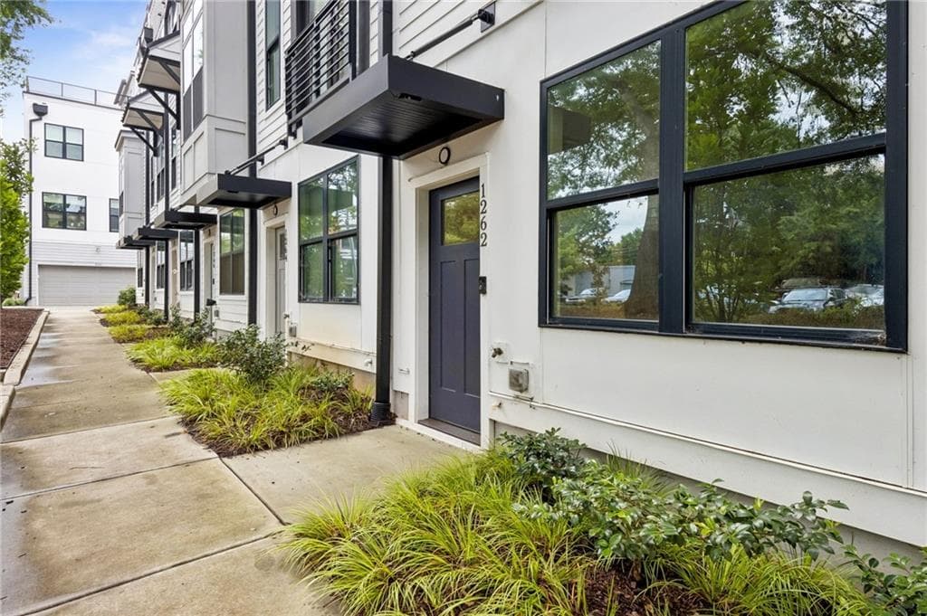 2 bedroom, 3 bathroom, 1,570 sq ft townhouse for sale at 1262 Wright Lane, Atlanta, GA 30316 — photo 4