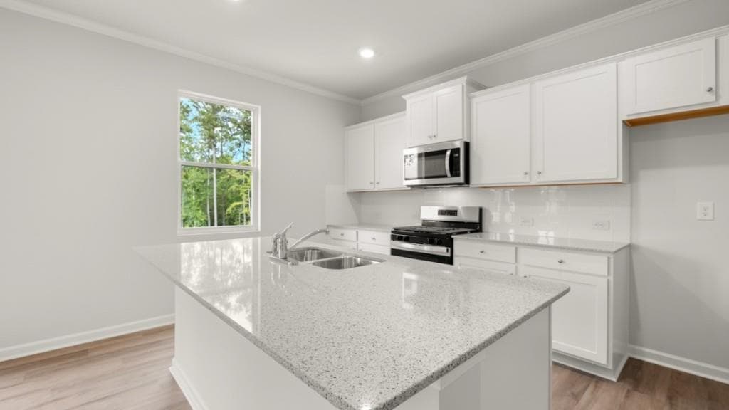 5 bedroom, 3 bathroom, 2,340 sq ft single family residence for sale at 645 Lost Creek Parkway, Dallas, GA 30132 — photo 7