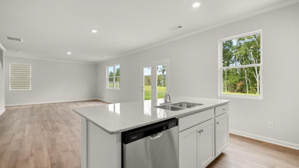 5 bedroom, 3 bathroom, 2,340 sq ft single family residence for sale at 645 Lost Creek Parkway, Dallas, GA 30132 — photo 8