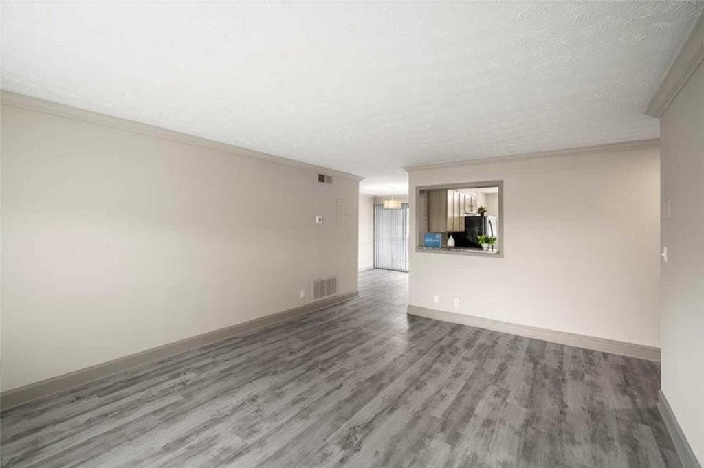 1 bedroom, 1 bathroom, 900 sq ft apartment for rent at 5675 Roswell Road 39-J, Atlanta, GA 30342 for $1,238 a month — photo 2