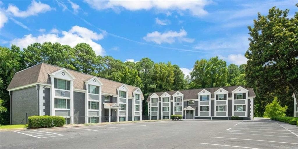 1 bedroom, 1 bathroom, 900 sq ft apartment for rent at 5675 Roswell Road 39-J, Atlanta, GA 30342 for $1,238 a month — photo 10