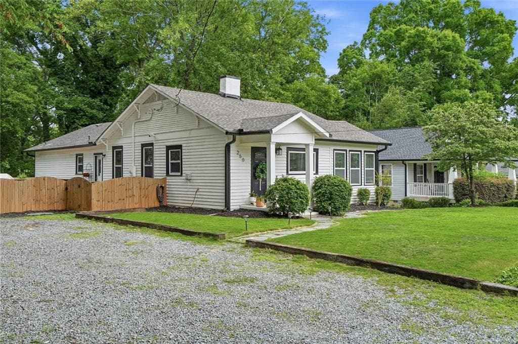 4 bedroom, 3 bathroom, 2,600 sq ft single family residence sold at 250 Cole Street, Marietta, GA 30060