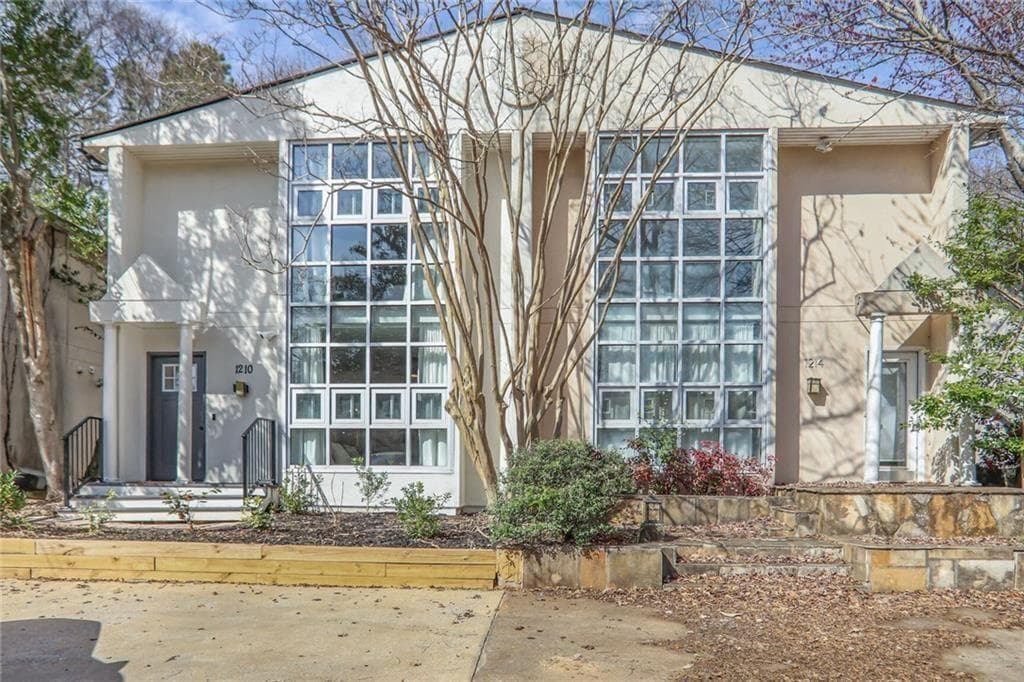 2 bedroom, 3 bathroom, 1,422 sq ft townhouse for rent at 1210 Cleburne Avenue, Atlanta, GA 30307 for $5,500 a month — photo 1 of 25