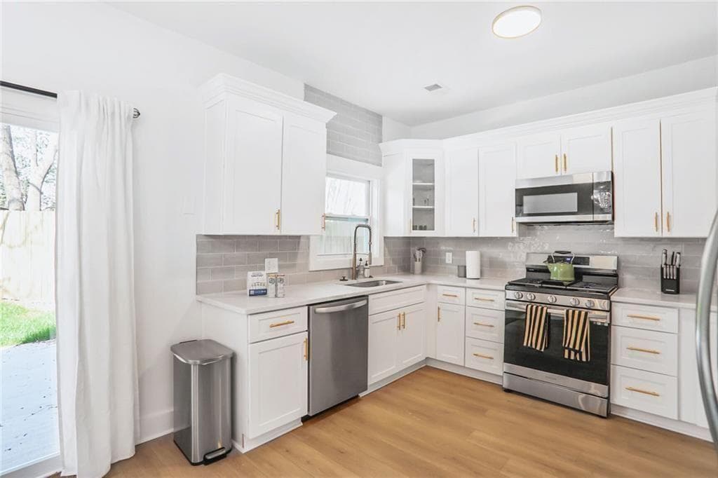2 bedroom, 3 bathroom, 1,422 sq ft townhouse for rent at 1210 Cleburne Avenue, Atlanta, GA 30307 for $5,500 a month — photo 10