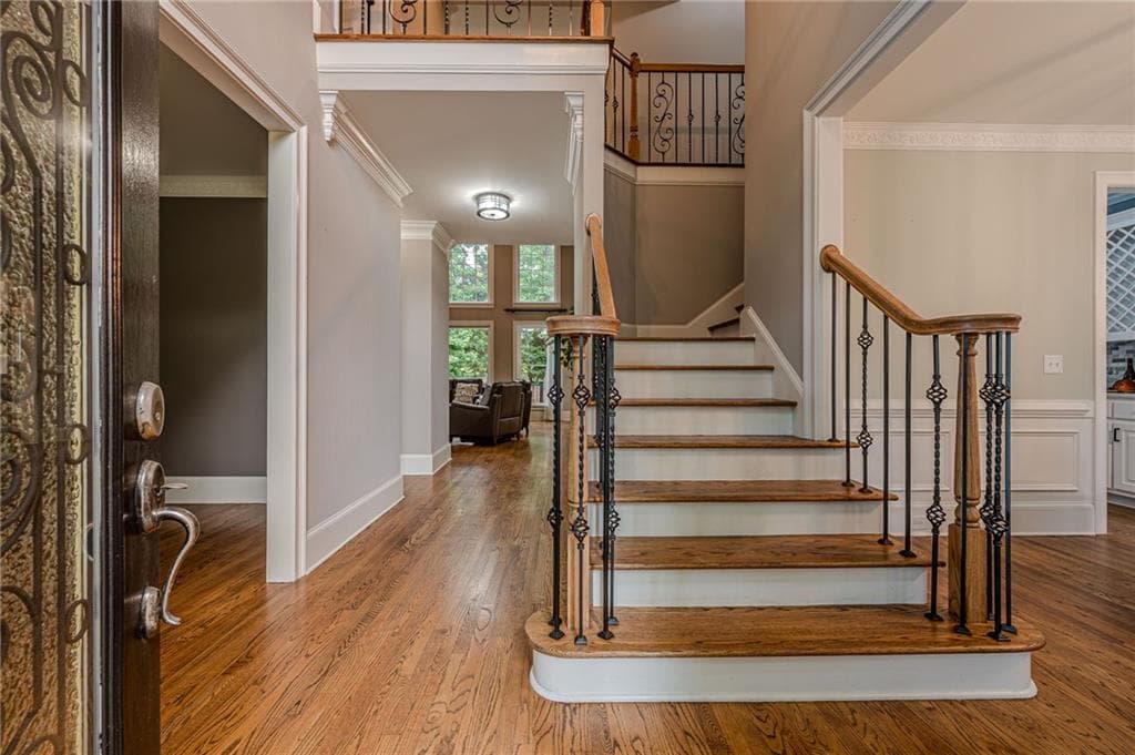 6 bedroom, 6 bathroom, 6,645 sq ft single family residence for sale at 10425 High Falls Circle, Johns Creek, GA 30022 — photo 3
