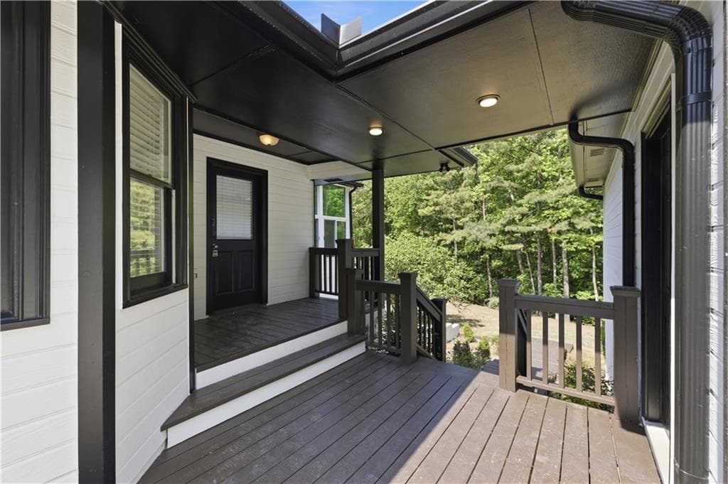 5 bedroom, 6 bathroom, 6,369 sq ft single family residence for sale at 3380 Wildwood Road, Suwanee, GA 30024 — photo 4