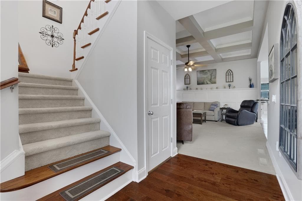 5 bedroom, 4 bathroom, 3,916 sq ft single family residence for sale at 9105 Kate Court, Gainesville, GA 30506 — photo 3
