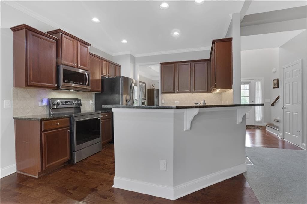 5 bedroom, 4 bathroom, 3,916 sq ft single family residence for sale at 9105 Kate Court, Gainesville, GA 30506 — photo 10