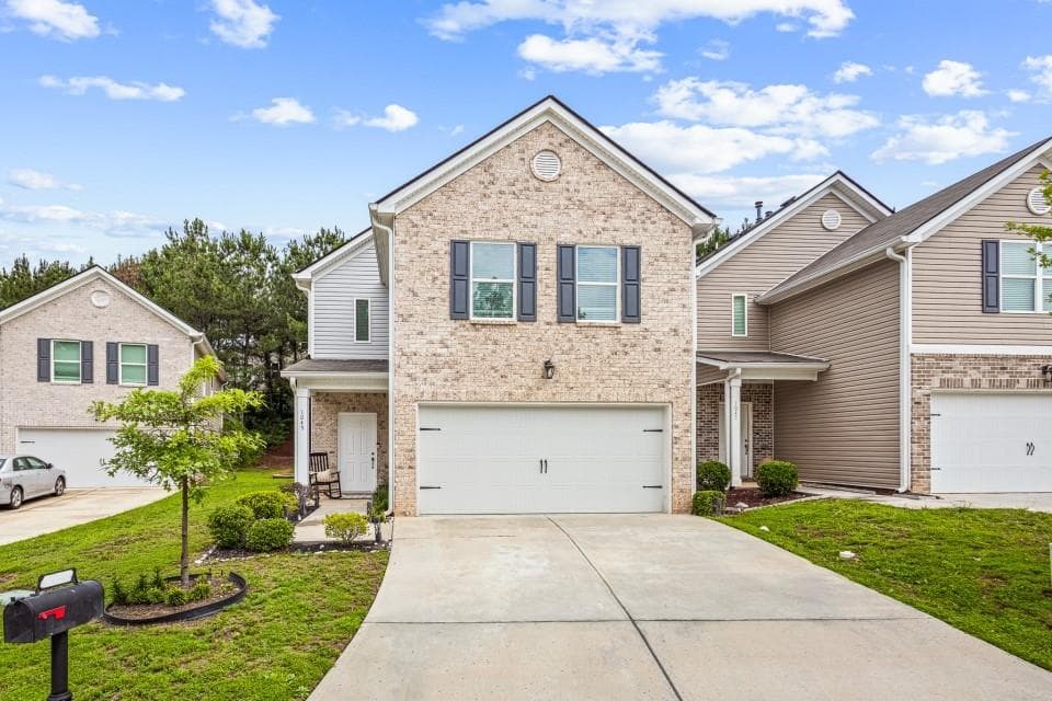 3 bedroom, 3 bathroom, 2,024 sq ft townhouse sold at 1049 Valley Rock Drive, Lithonia, GA 30058