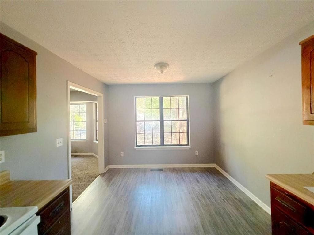 3 bedroom, 2 bathroom, 1,391 sq ft townhouse for sale at 6859 S Lakewood Terrace, Douglasville, GA 30135 — photo 7