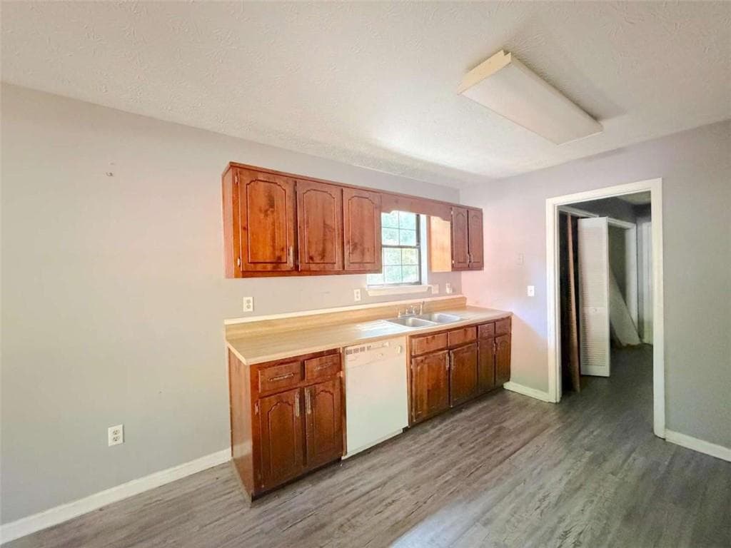 3 bedroom, 2 bathroom, 1,391 sq ft townhouse for sale at 6859 S Lakewood Terrace, Douglasville, GA 30135 — photo 9