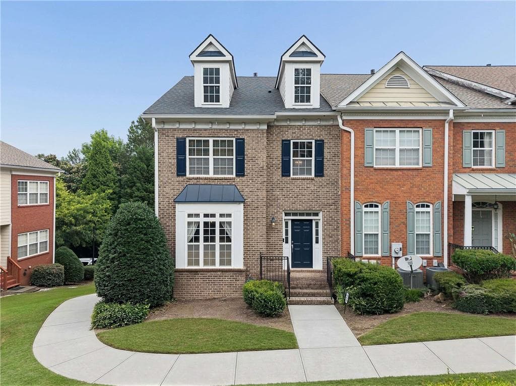 330 Holbrook Road 7