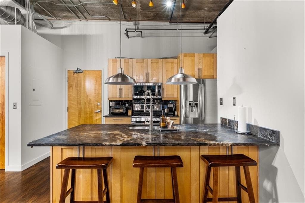 2 bedroom, 2 bathroom, 1,230 sq ft condominium for sale at 3235 Roswell Road 609, Atlanta, GA 30305 — photo 10