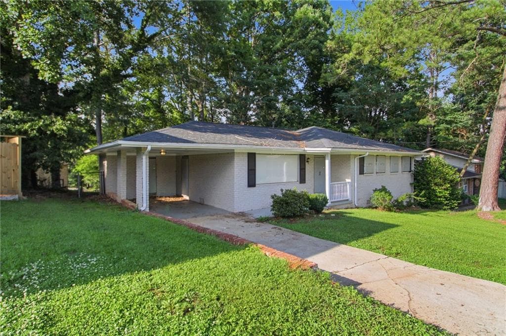 3 bedroom, 2 bathroom, 1,085 sq ft single family residence for sale at 2246 Clanton Terrace, Decatur, GA 30034 — photo 2