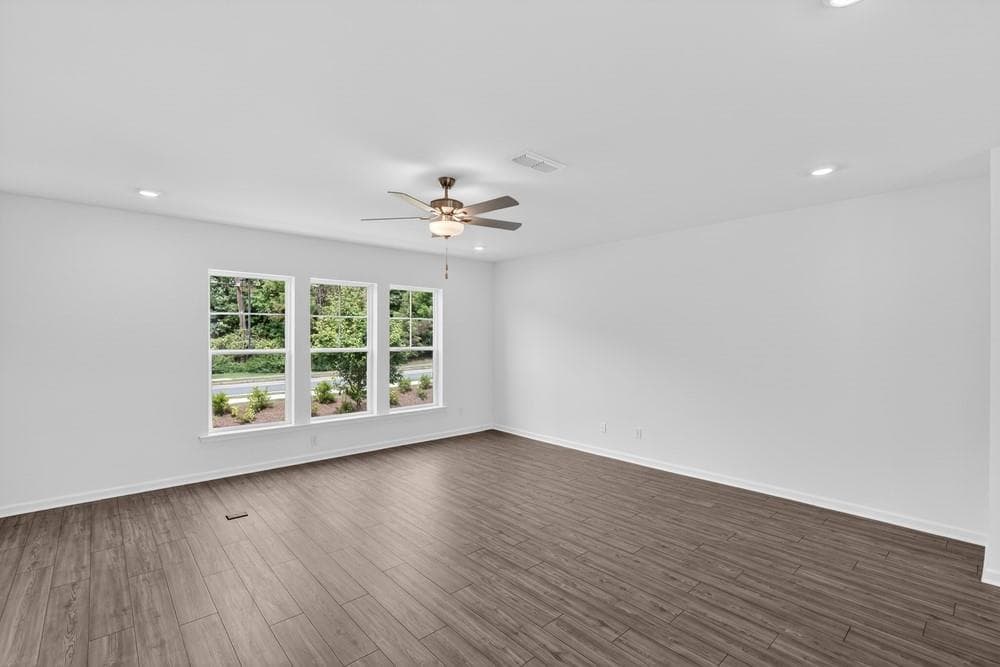 3 bedroom, 4 bathroom, 1,893 sq ft townhouse for sale at 102 Epperly Way, Tucker, GA 30084 — photo 4