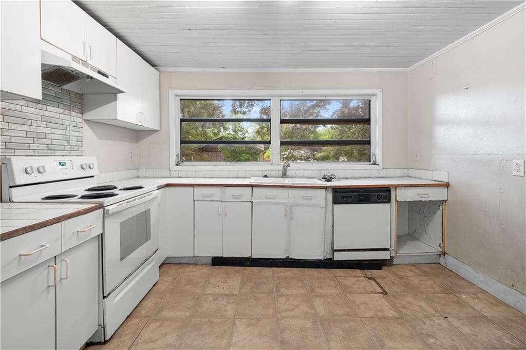 3 bedroom, 1 bathroom, 1,142 sq ft single family residence for sale at 710 Murphey Street, Decatur, GA 30079 — photo 8