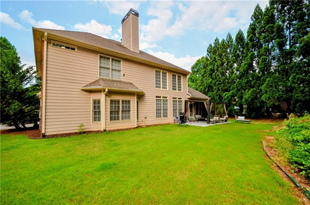 5 bedroom, 4 bathroom, 3,269 sq ft single family residence for rent at 11210 Donnington Drive, Duluth, GA 30097 for $4,500 a month — photo 2