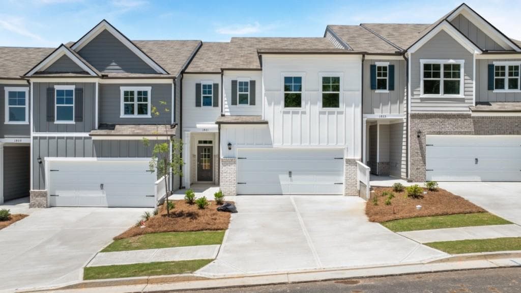 1821 Meadow Green Circle, Gainesville, GA 30501 — most recent listing photo