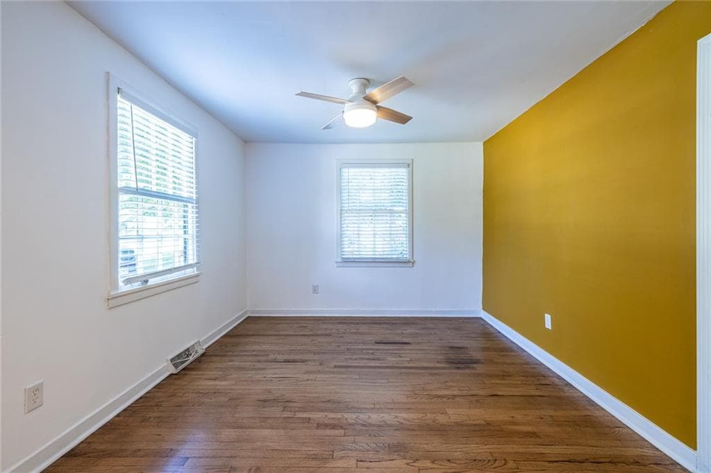 3 bedroom, 2 bathroom, 1,181 sq ft single family residence for sale at 1909 Lisbon Drive, Atlanta, GA 30310 — photo 8