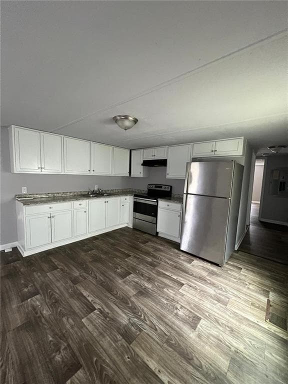3 bedroom, 2 bathroom, 924 sq ft single family residence under contract at 30 Winston Way, Hampton, GA 30228 — photo 4