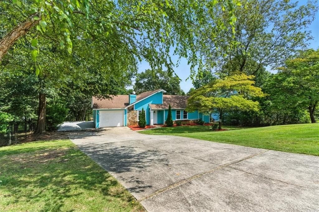 3 bedroom, 2 bathroom, 1,273 sq ft single family residence for sale at 2865 Landington Way, Duluth, GA 30096 — photo 4