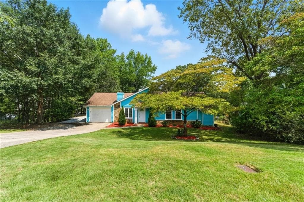 3 bedroom, 2 bathroom, 1,273 sq ft single family residence for sale at 2865 Landington Way, Duluth, GA 30096 — photo 2